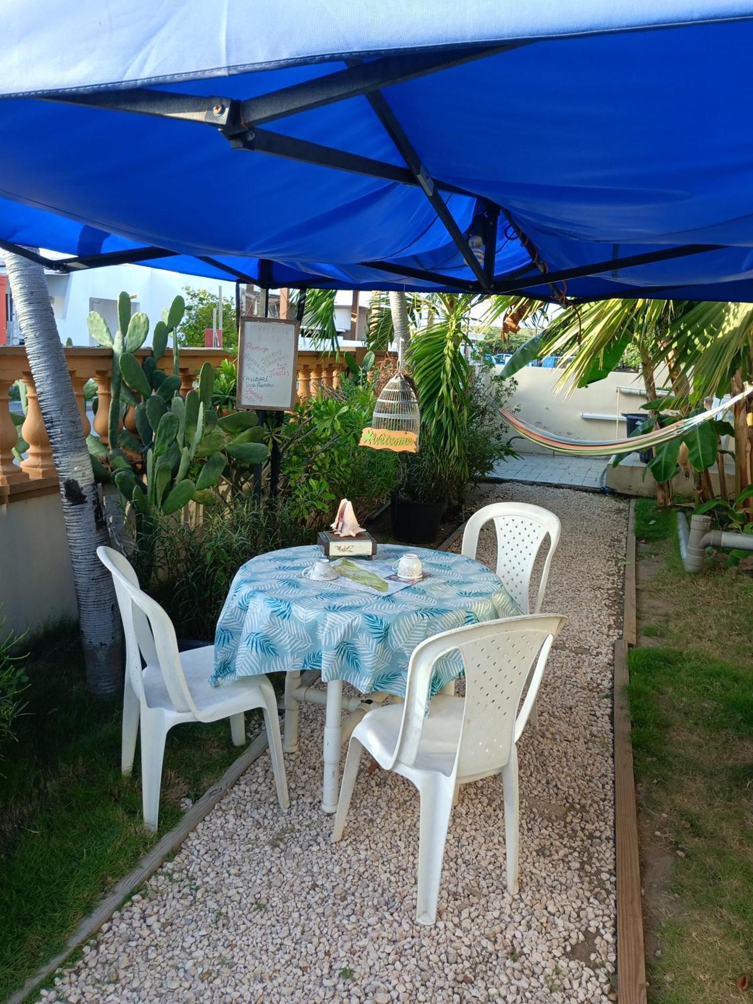 Aruba Backpackers Apartment Ораниестад Екстериор снимка
